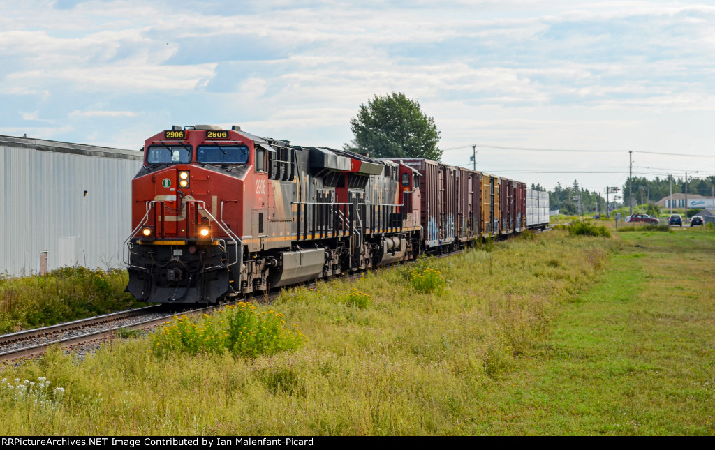 CN 2906